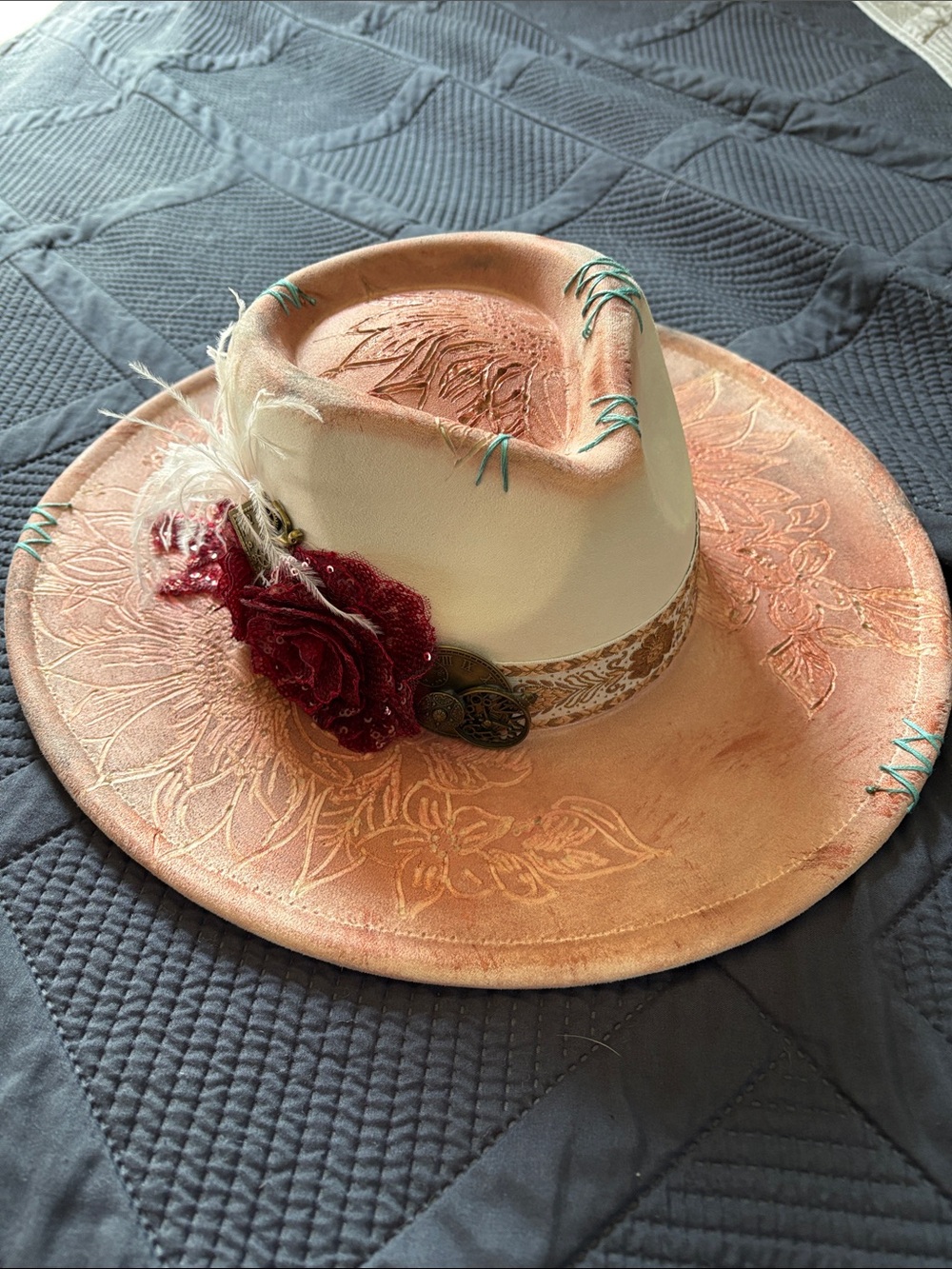 Women’s Embossed Two-Tone Western Fedora Hat with Burgundy Floral Accent